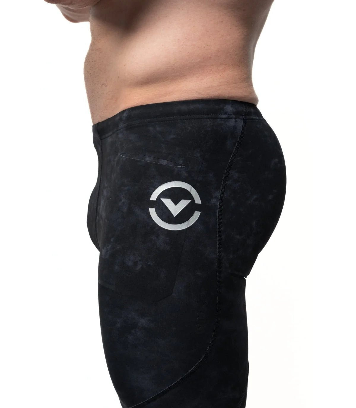 Men's CrossFit Bundle | Bioceramic™ Recovery and CoolJade™ Cooling From Warm - Up to Final WOD - VIRUS® Performance Apparel. Slide 9 of 30
