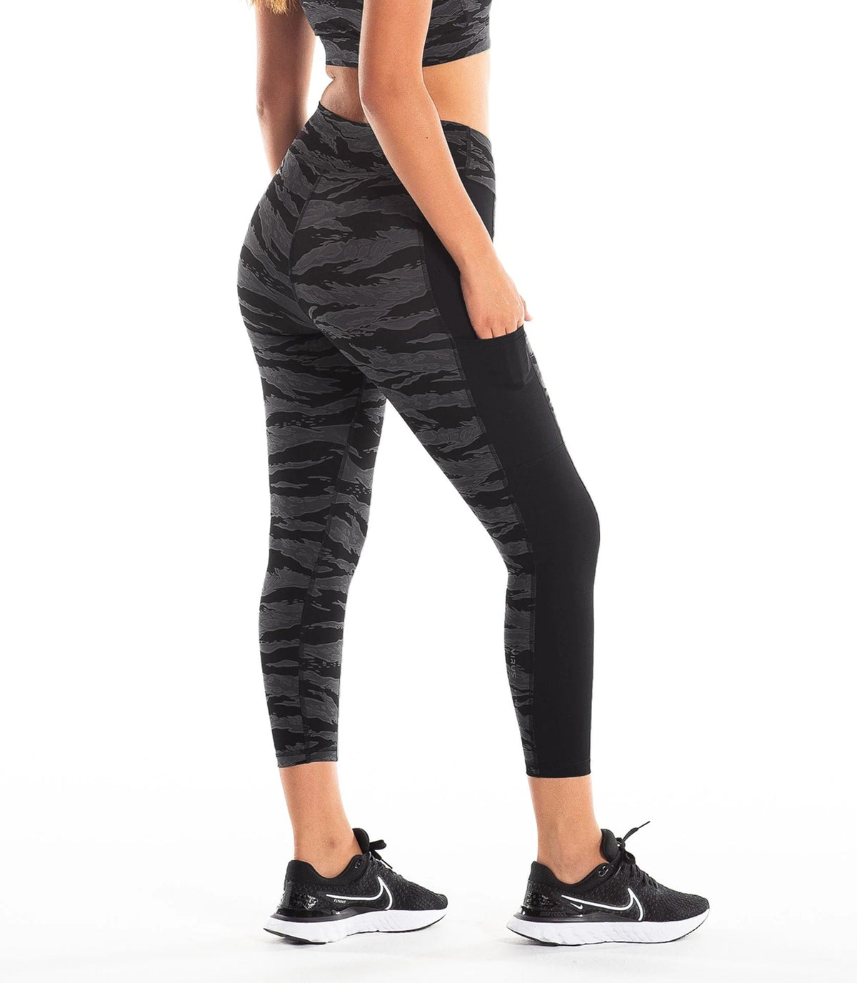 Women's Run/Bike Bundle | CoolJade™ Cooling and AirFlex™ Mobility From Mile One to Cooldown - VIRUS® Performance Apparel. Slide 23 of 23
