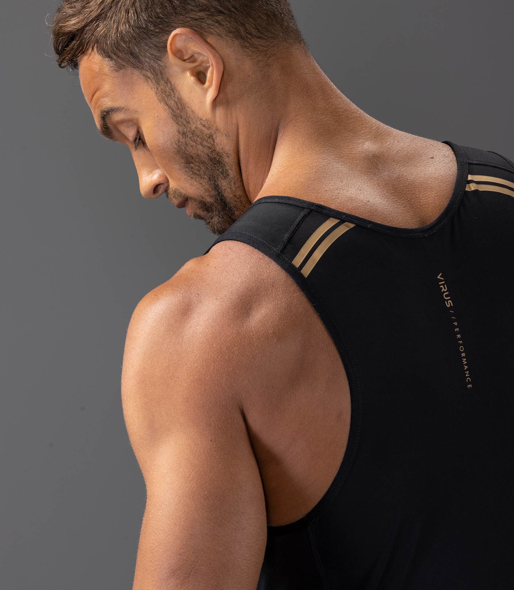 #color_Black/Gold
